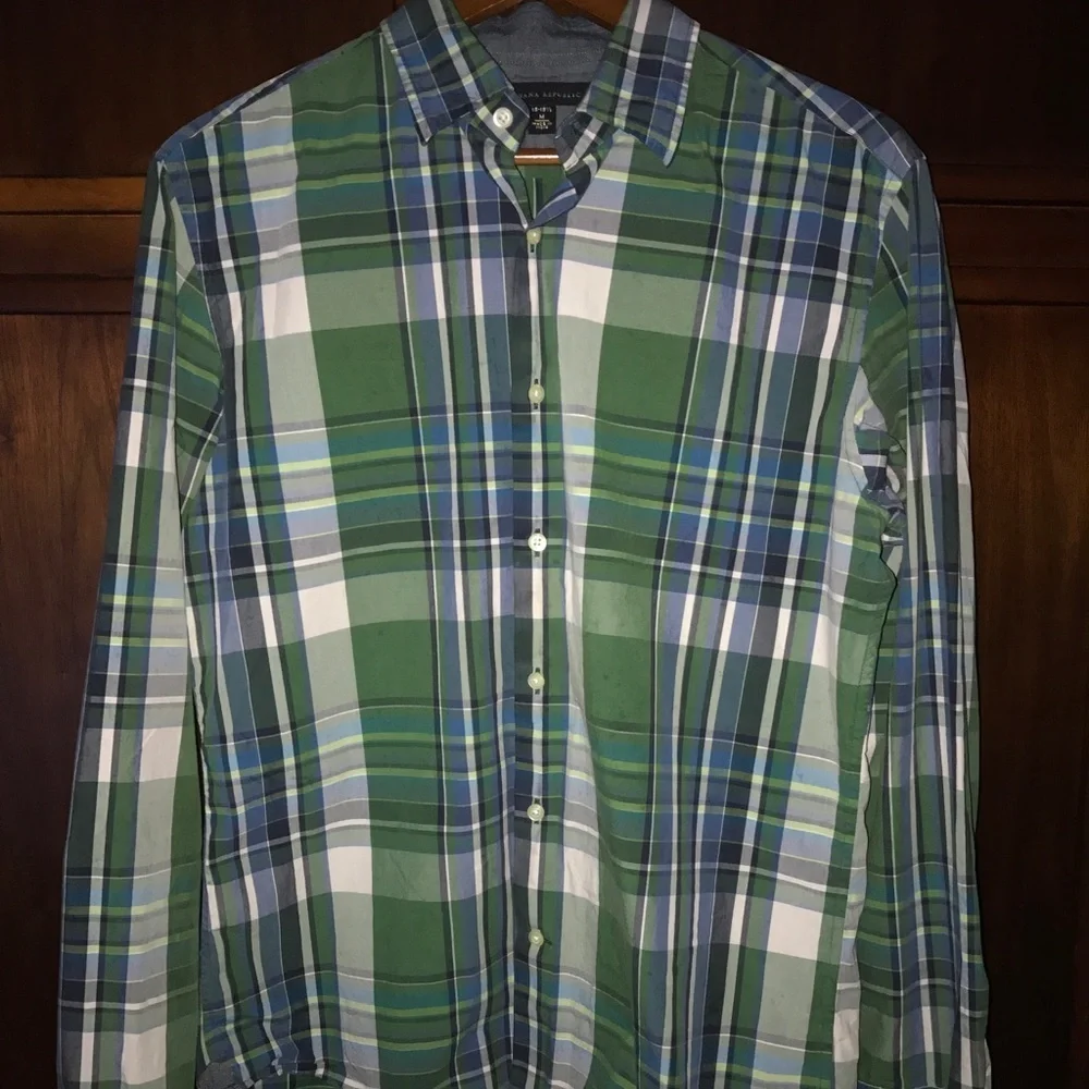 Banana Republic Long Sleeve Button Down Shirt , Men's medium like-new condition